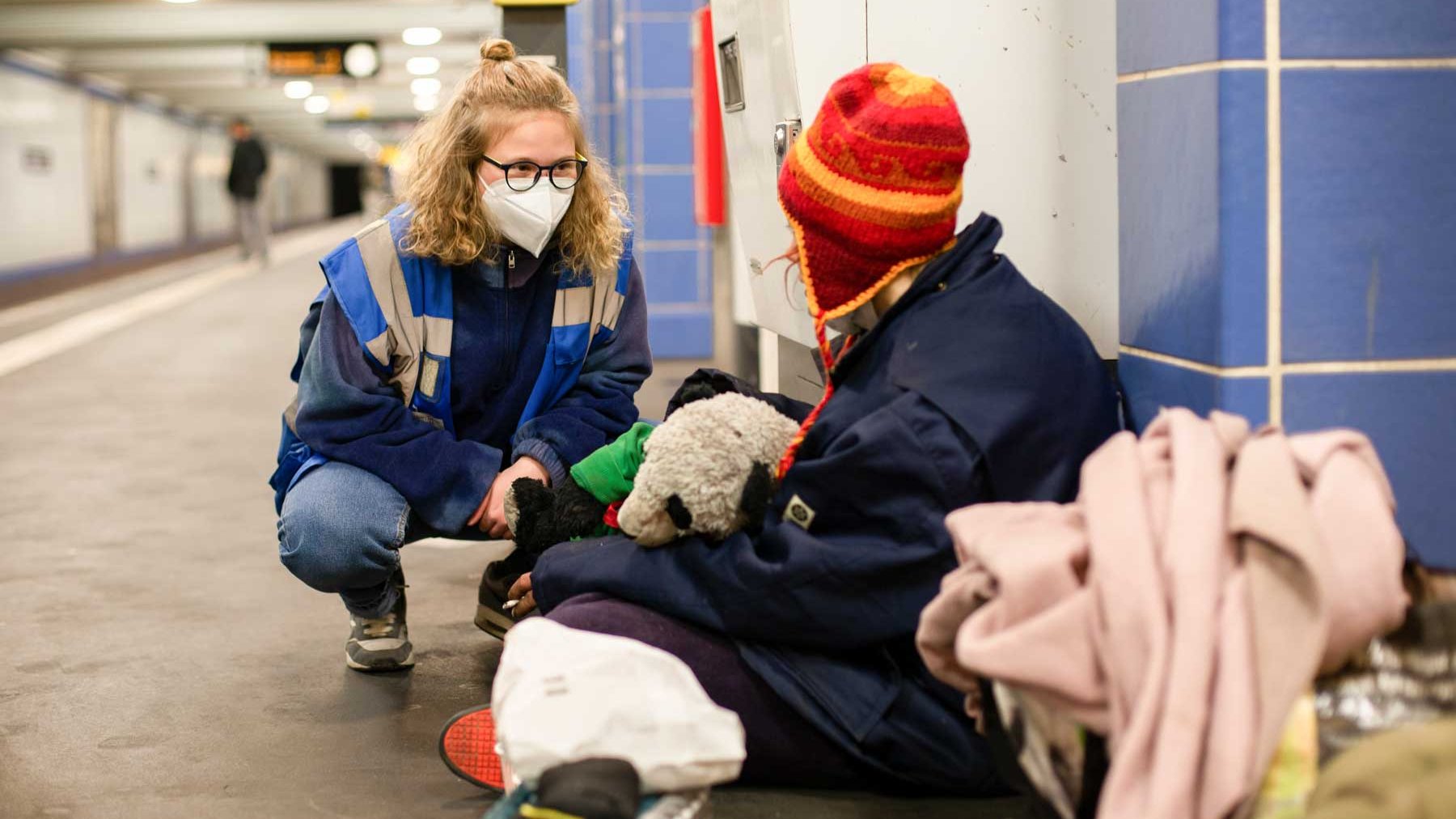 Die über Spenden finanzierten Kältebusse der Stadtmission Berlin versorgen Obdachlose in den eisigen Monaten des Jahres.