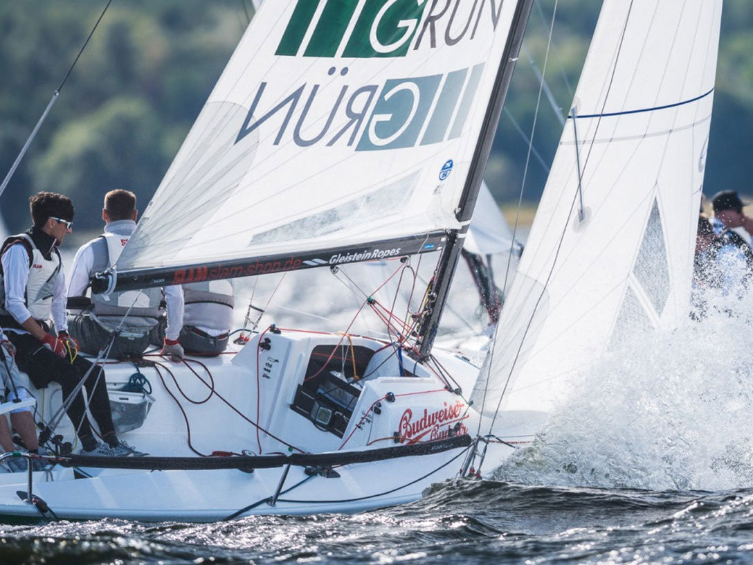 Team GRÜN Software im Segelsport der Klasse J70 in 2016.