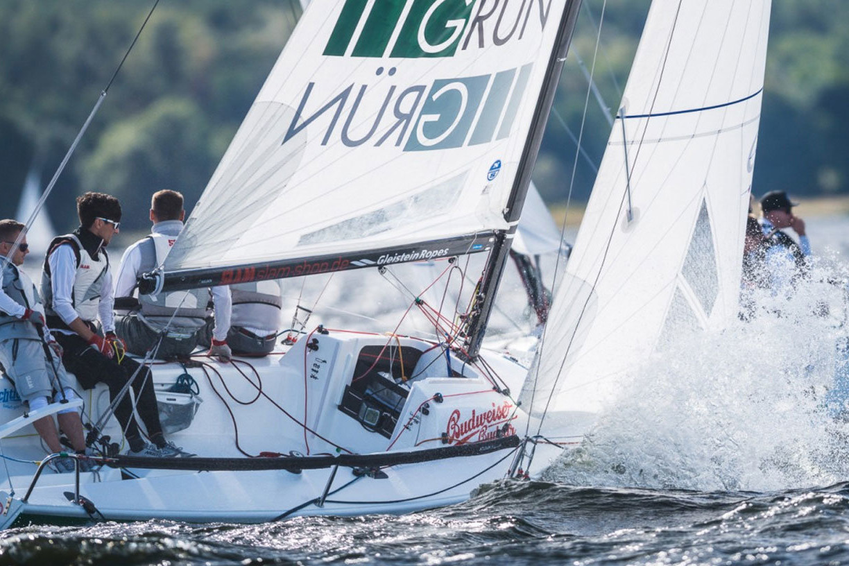 Team GRÜN Software im Segelsport der Klasse J70 in 2016.